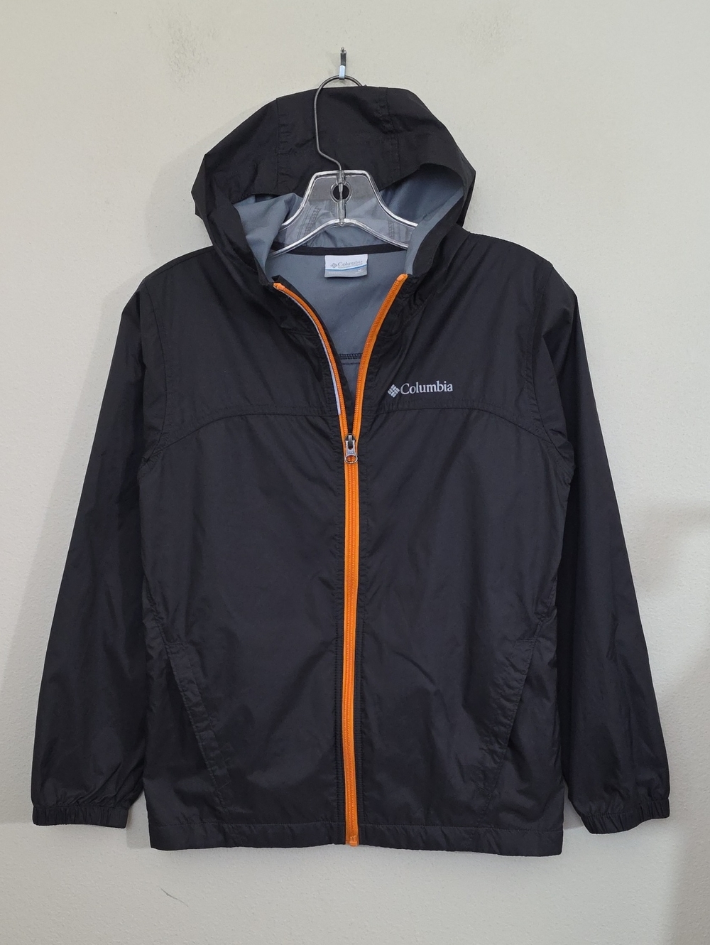 NWOT Columbia Gray Rain Resistant Hooded Jacket Boys 10/12 M